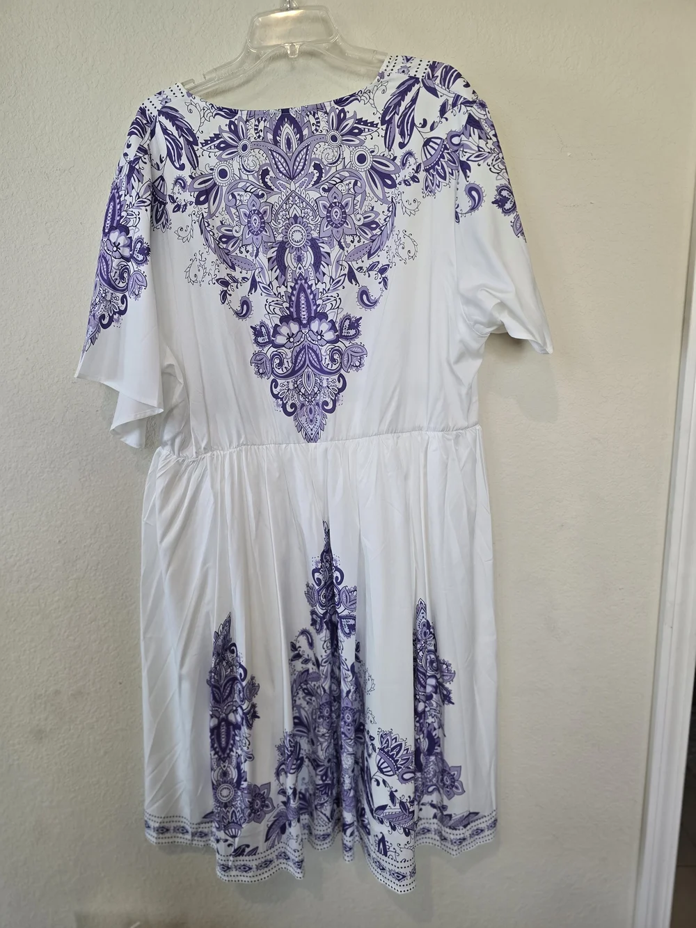 NWOT BloomChic White Midi Dress with Purple Design Sz 18/20